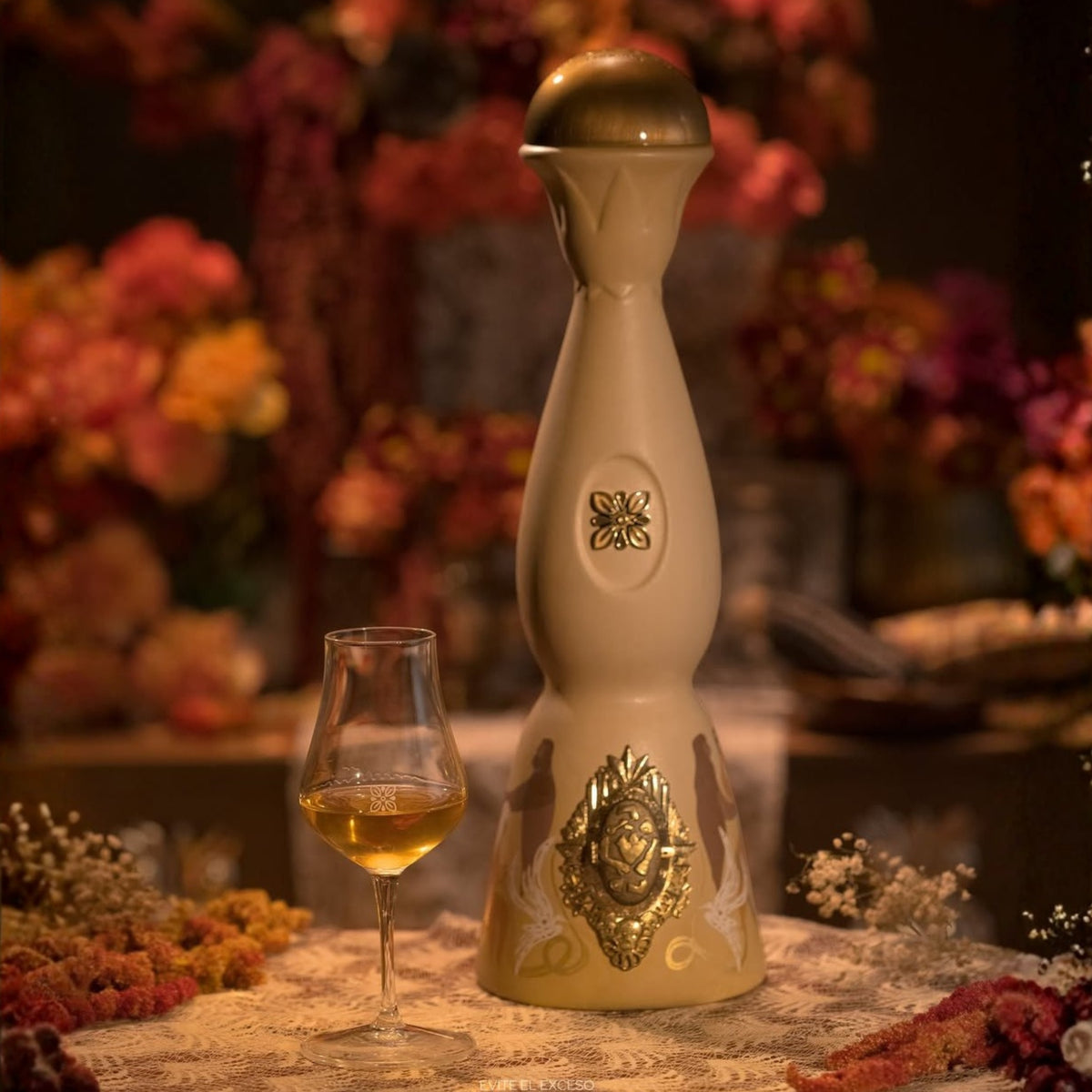 Clase Azul Dia de Los Muertos 2025 Nuestros Recuerdos Limited Edition Tequila 1L Lifestyle - Kent Street Cellarss