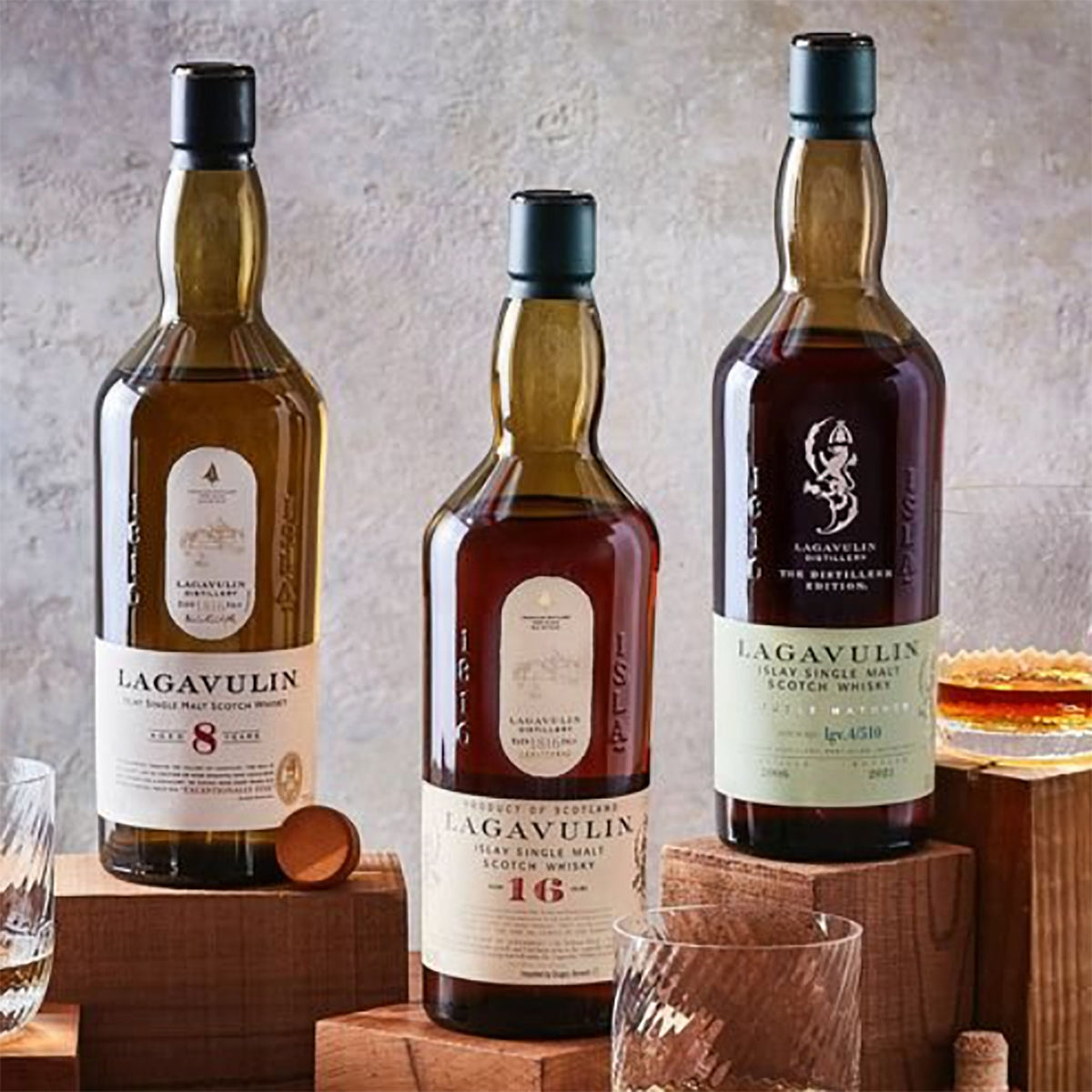 Lagavulin 16 Year Old Islay Single Malt Scotch Whisky 700ml