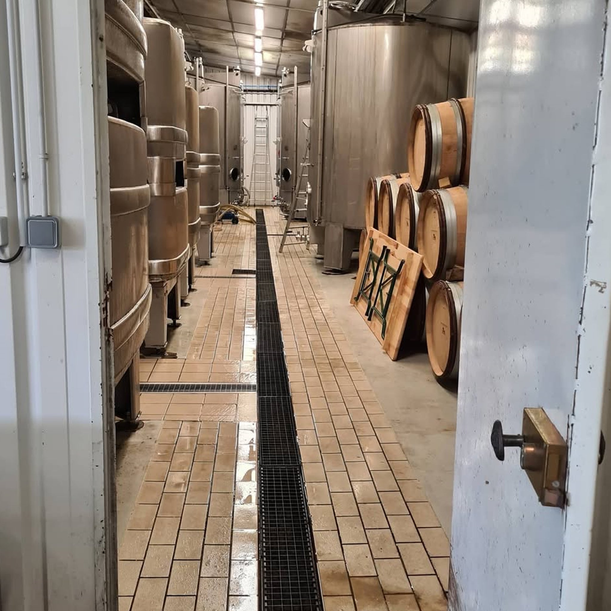 Domaine Christian Moreau Père Et Fils Chablis Grand Cru Valmur 2023