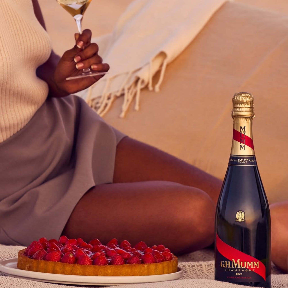 G.H. Mumm Cordon Rouge Brut NV (Gift Boxed)