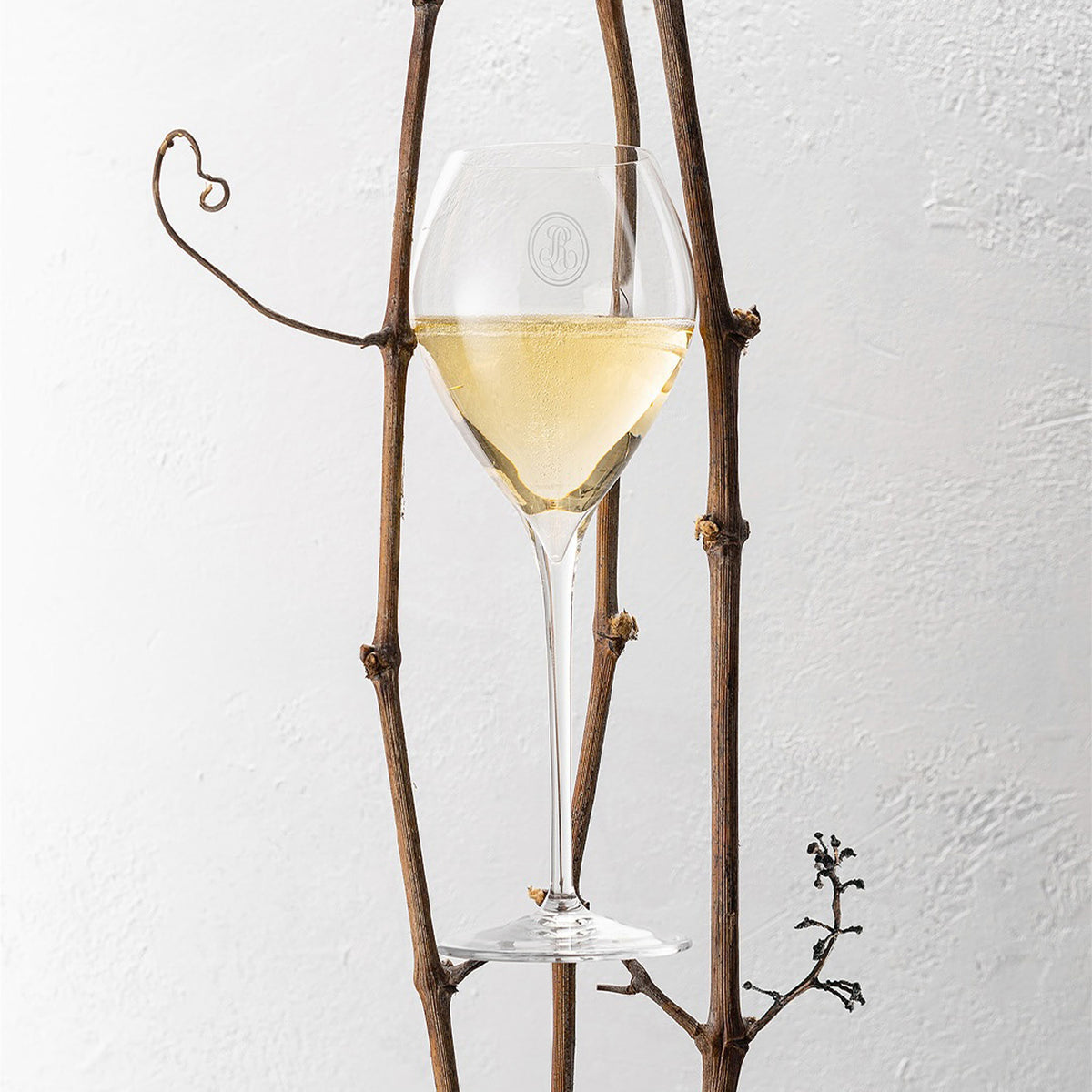 Louis Roederer Collection 246 NV + 2 Champagne Flutes