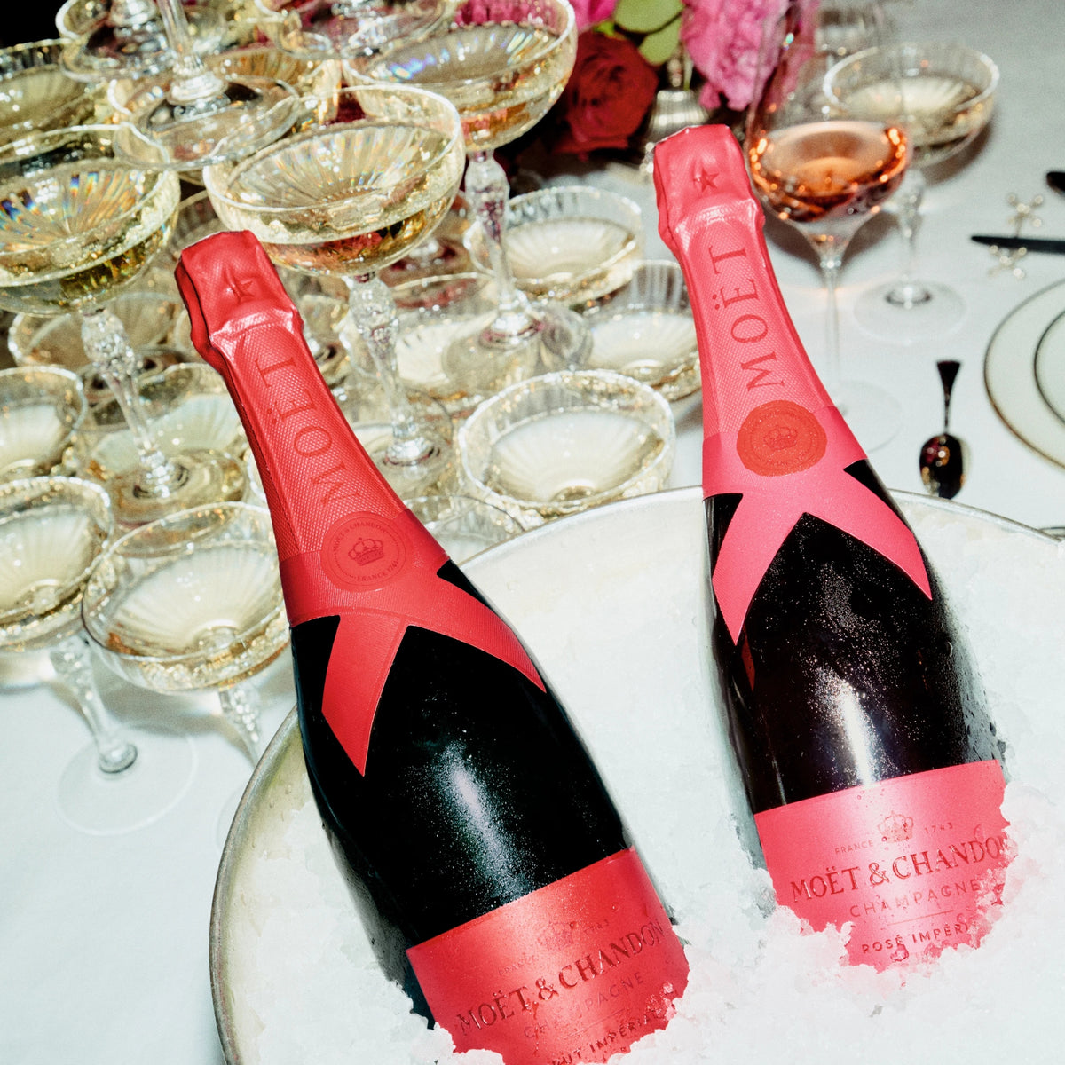Moët & Chandon Impérial Brut NV (Red Limited Edition Gift Boxed)