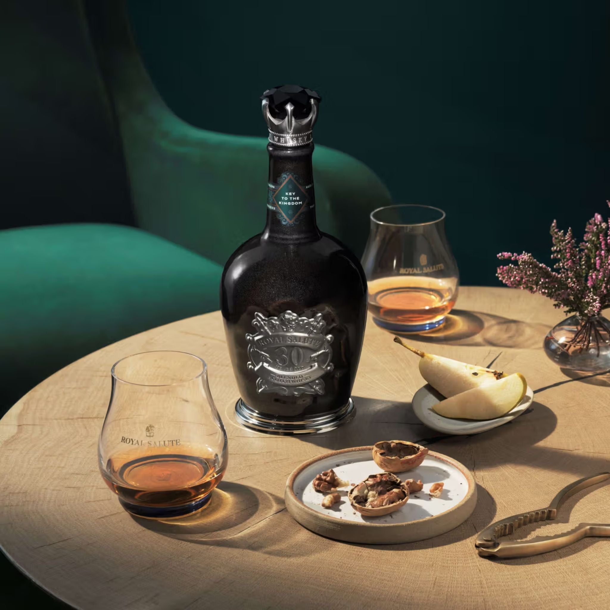 Chivas Royal Salute Key To The Kingdom 30 Year Old Blended Scotch Whisky 500ml