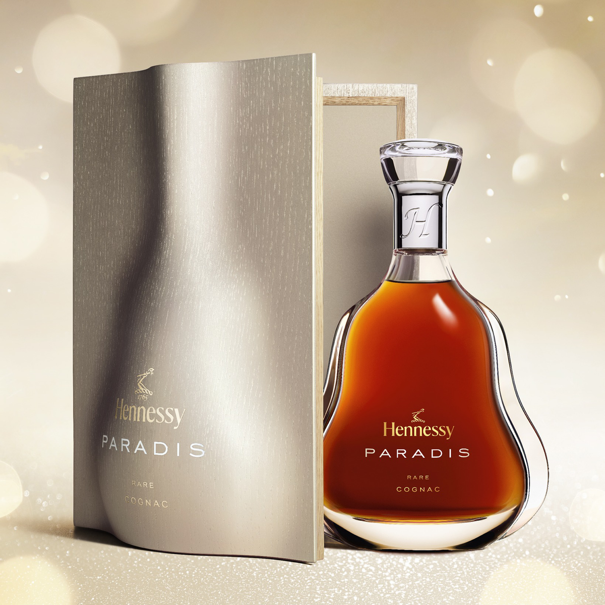 Hennessy Paradis Cognac Oak Gift Box 700ml | Kent Street Cellars Hennessy Paradis Cognac Oak Gift Box 700ml | Kent Street Cellars