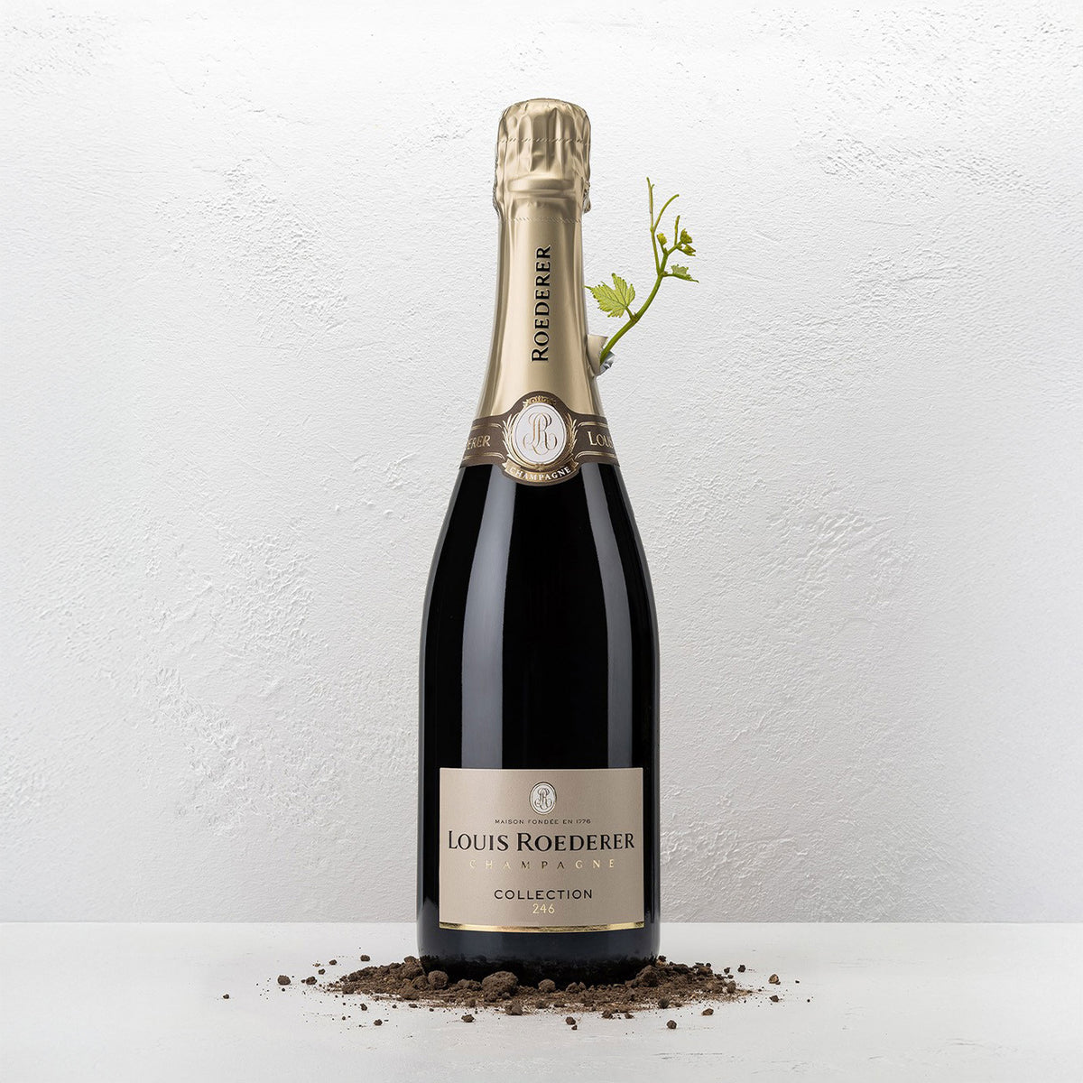 Louis Roederer Collection 246 NV + 2 Champagne Flutes