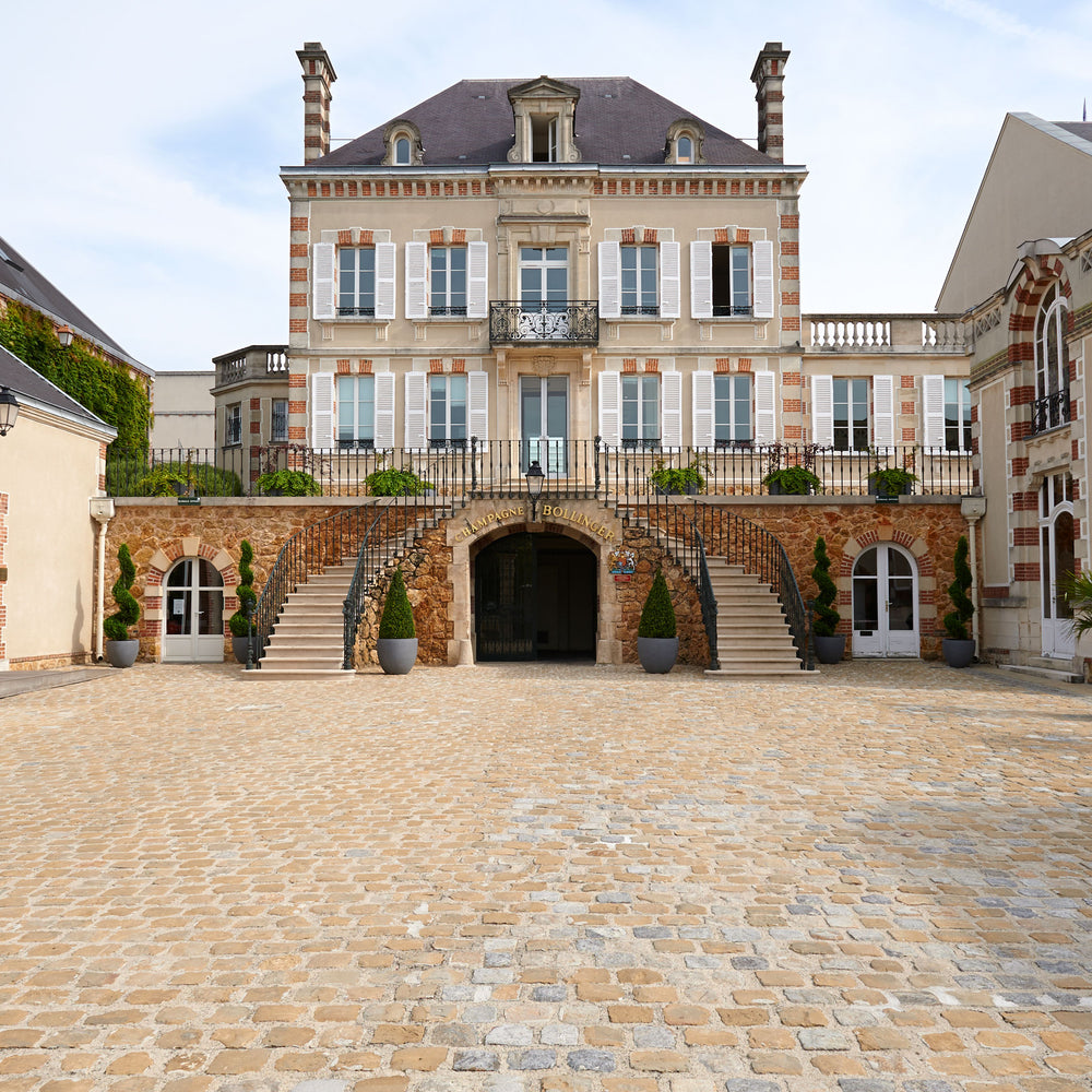 For almost two hundred years, Champagne Bollinger has been making powerful, refined and complex wines that express the aromas of fruit in all its dimensions. In 1829, Athanase de Villermont’s vast estate just outside the town of Äy provided the backdrop for the founding of an extraordinary Champagne house. - Kent Street Cellars