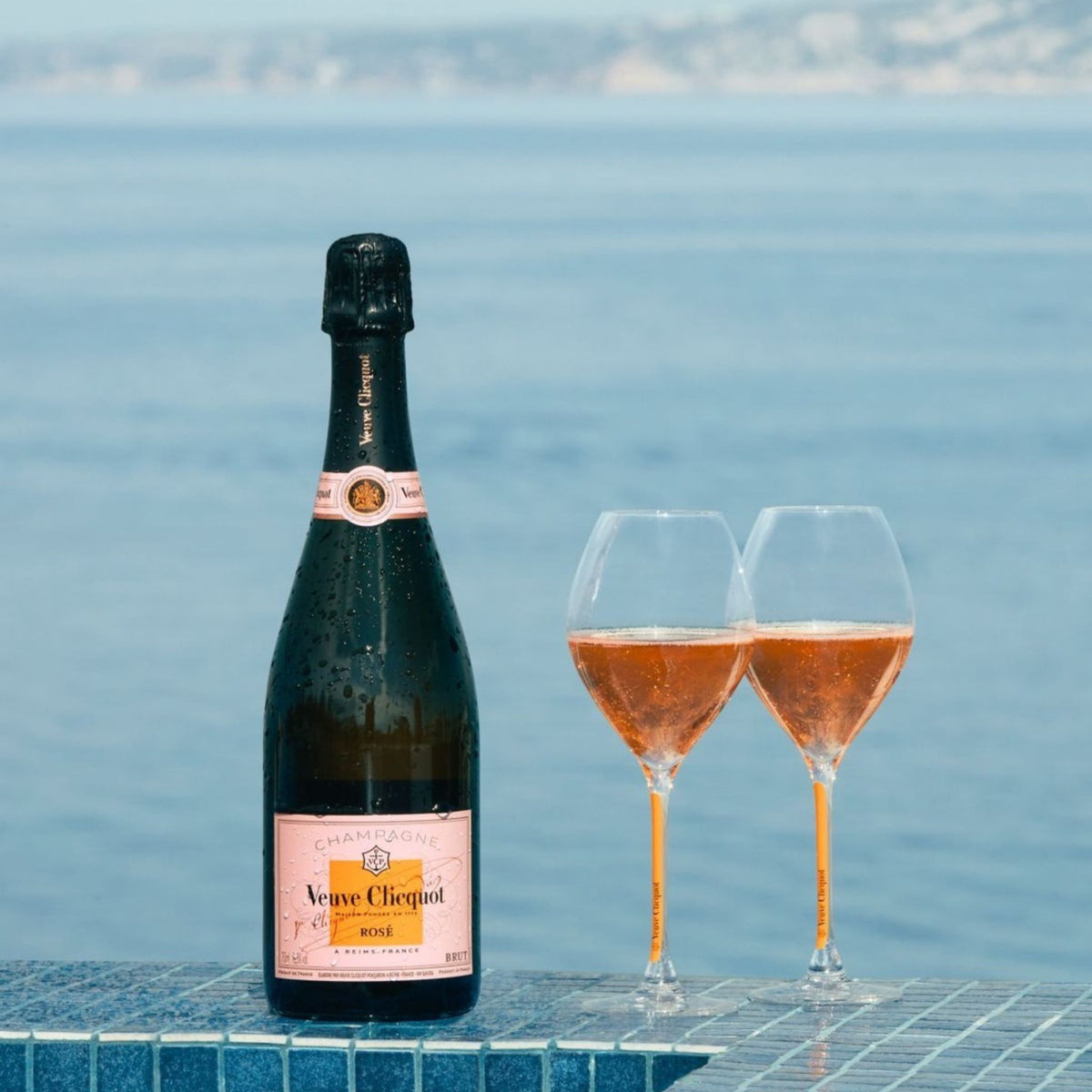There's an appealing grapefruit hue, enticing aromas of crunchy cherries, strawberries, almonds, pastries and honey draw you in. The palate mirrors this with with a striking balance of acidity, fruit, and chalk minerals. Finish is long and elegant. - Kent Street Cellars
