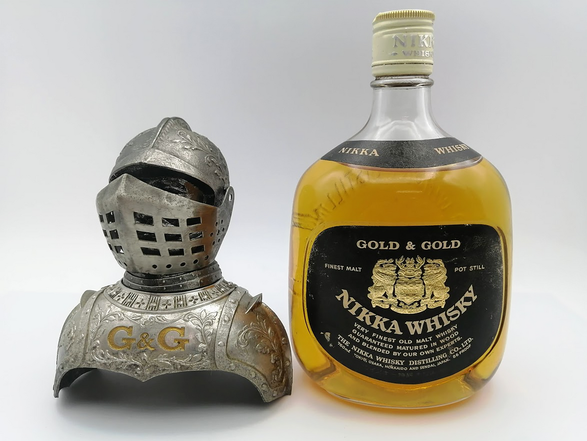 Nikka Gold & Gold Samurai Knight Ornament Blended Japanese Whisky 700ml (Scuffed)