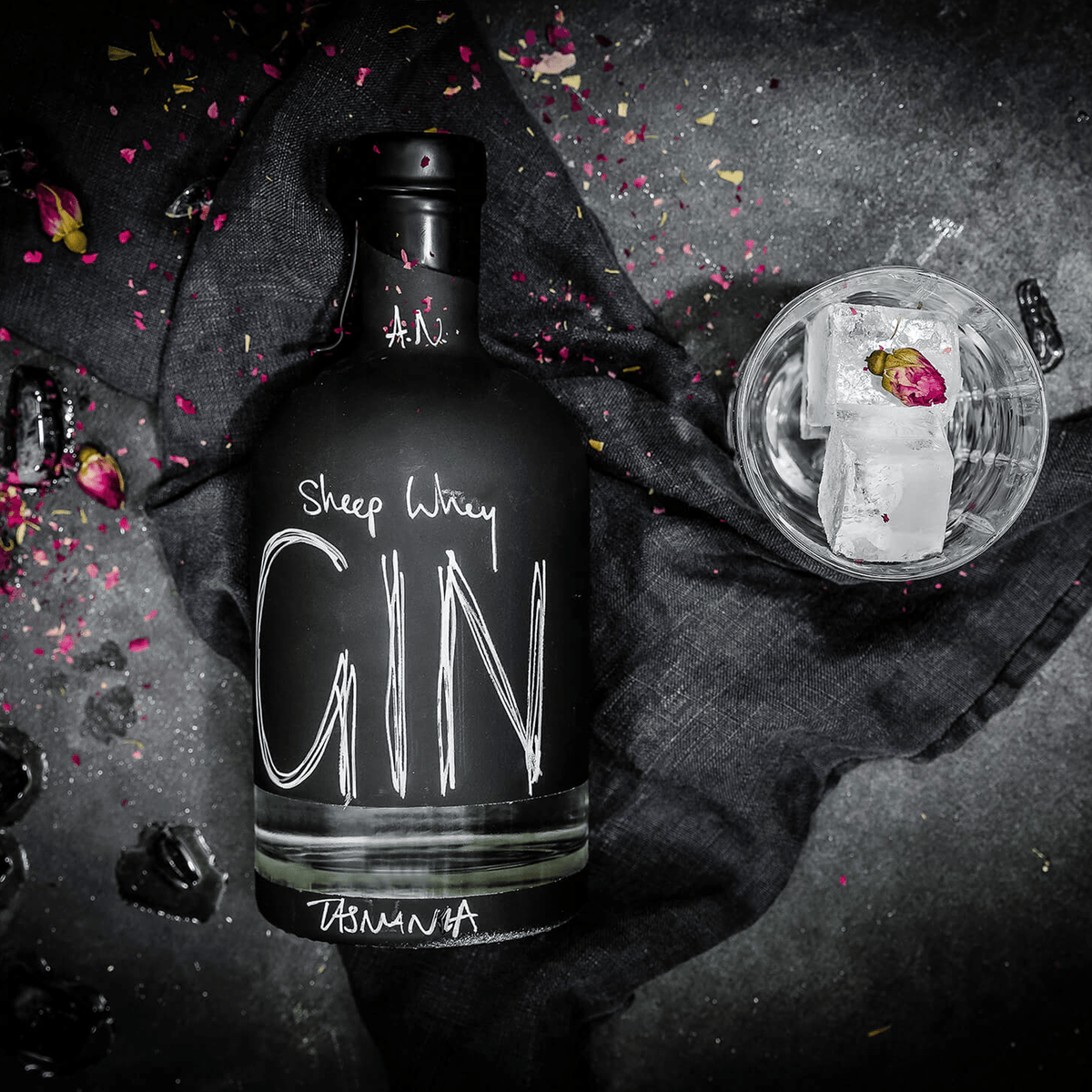 Hartshorn Sheep Whey Gin 500ml - Kent Street Cellars