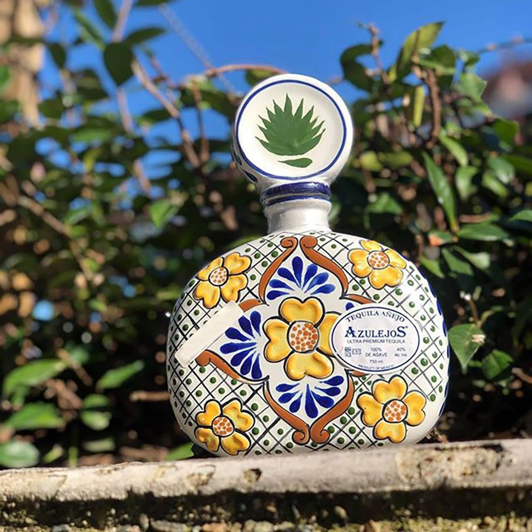 Los Azulejos Talavera Collection Añejo Tequila 750ml - Kent Street Cellars